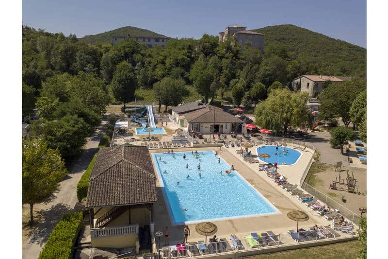 Camping-la-Bastide-en-Ardeche-luchtfoto-zwembad Camping-la-Bastide-en-Ardeche-luchtfoto-zwembad