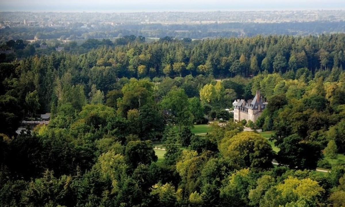 Camping-Domaine-des-Ormes-kasteel-Bretagne Camping-Domaine-des-Ormes-kasteel-Bretagne