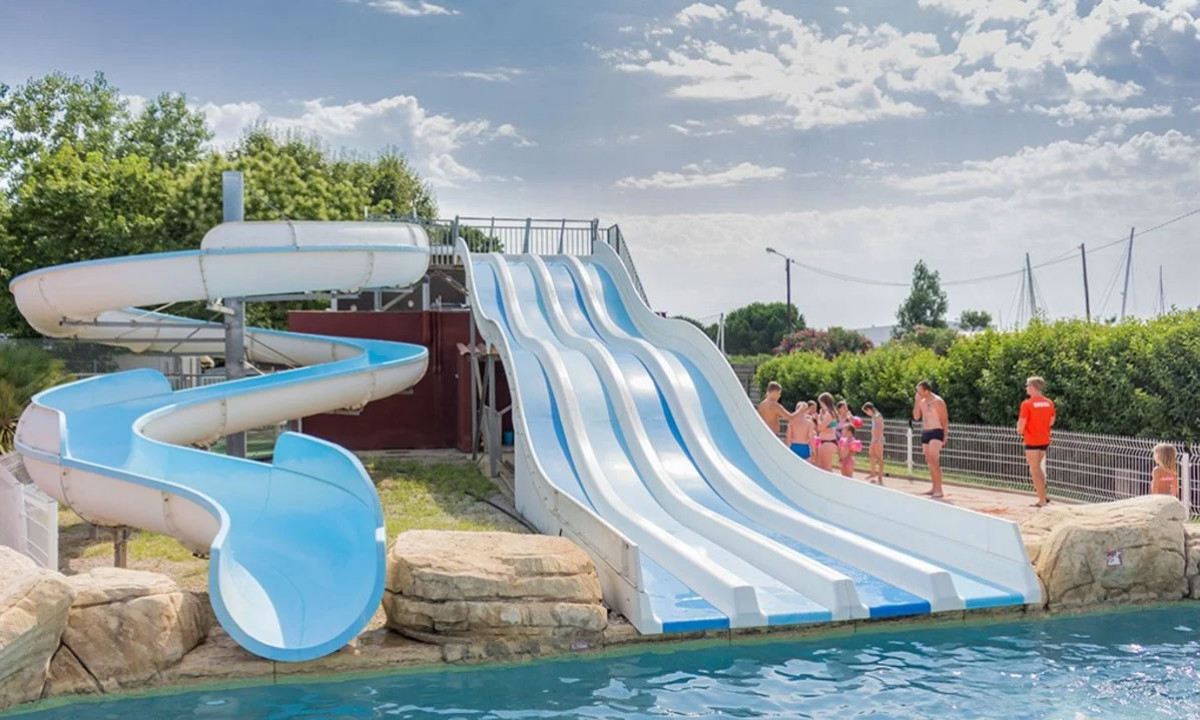 Camping-Les-Peupliers-Canet-en-Roussillon-glijbanen Camping-Les-Peupliers-Canet-en-Roussillon-glijbanen