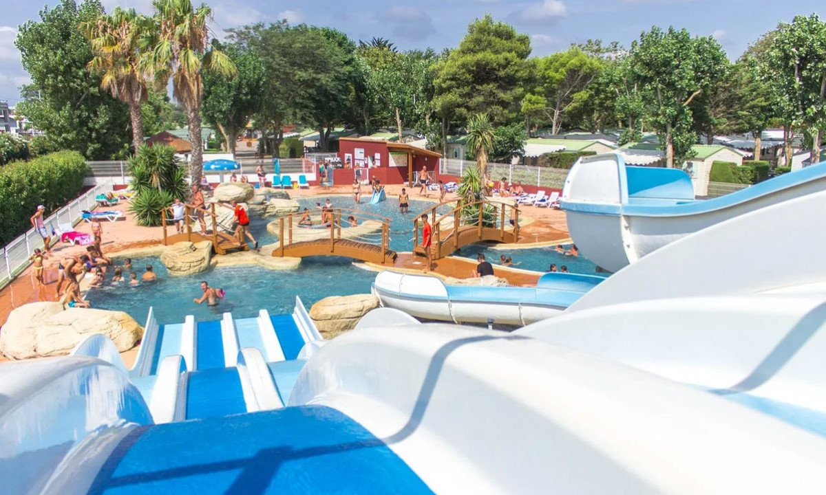 Camping-Les-Peupliers-Canet-en-Roussillon-zwembad Camping-Les-Peupliers-Canet-en-Roussillon-zwembad