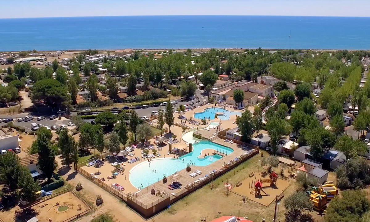 Camping-Le-Méditerranée-Plage-overzicht Camping-Le-Méditerranée-Plage-overzicht