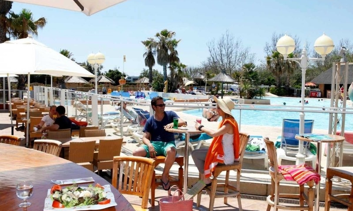 Camping-Le-Club-Farret-terras Camping-Le-Club-Farret-terras