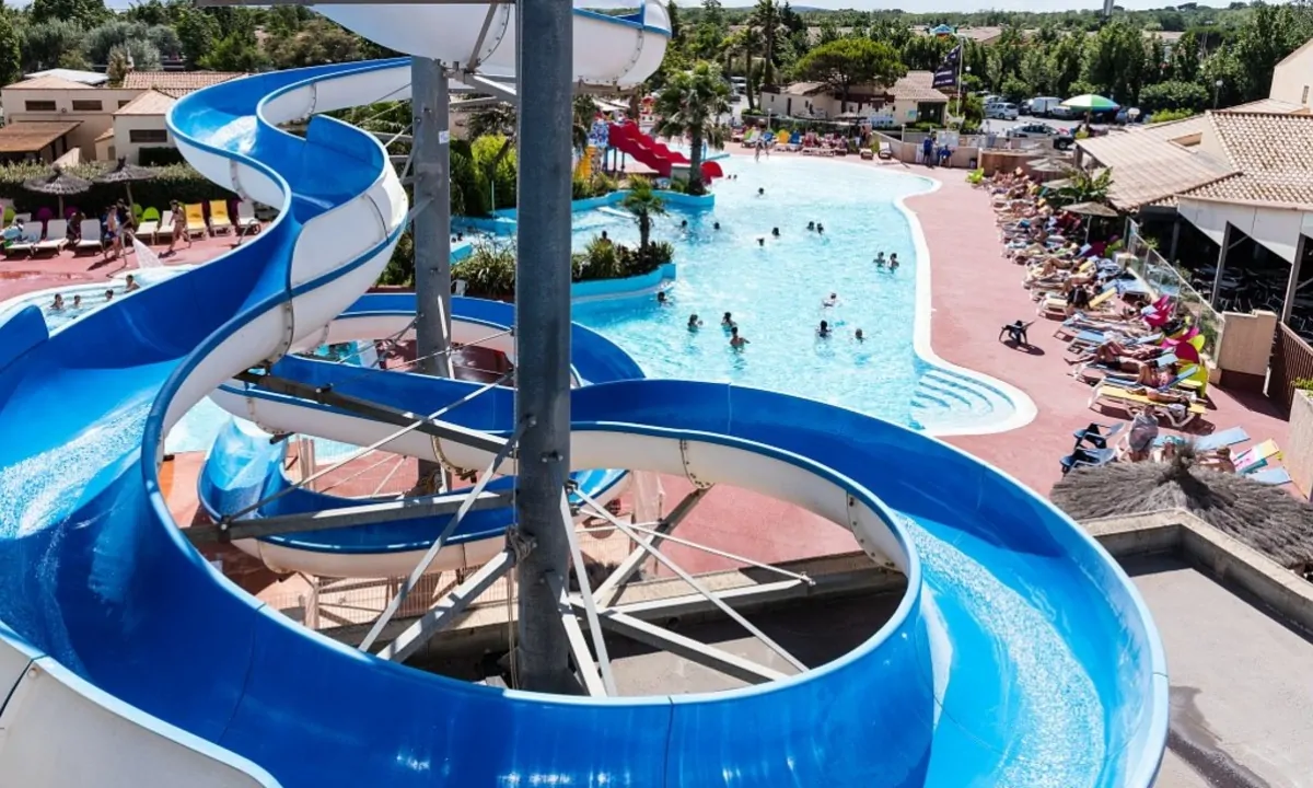 Camping-La-Plage-et-le-Bord-de-mer-glijbaan Camping-La-Plage-et-le-Bord-de-mer-glijbaan