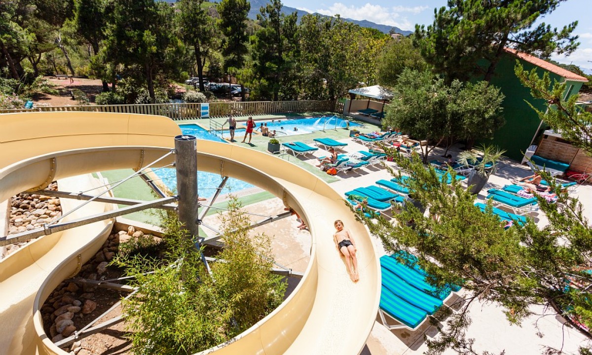 camping-criques-de-porteil-argeles-sur-mer-collioure-glijbaan camping-criques-de-porteil-argeles-sur-mer-collioure-glijbaan