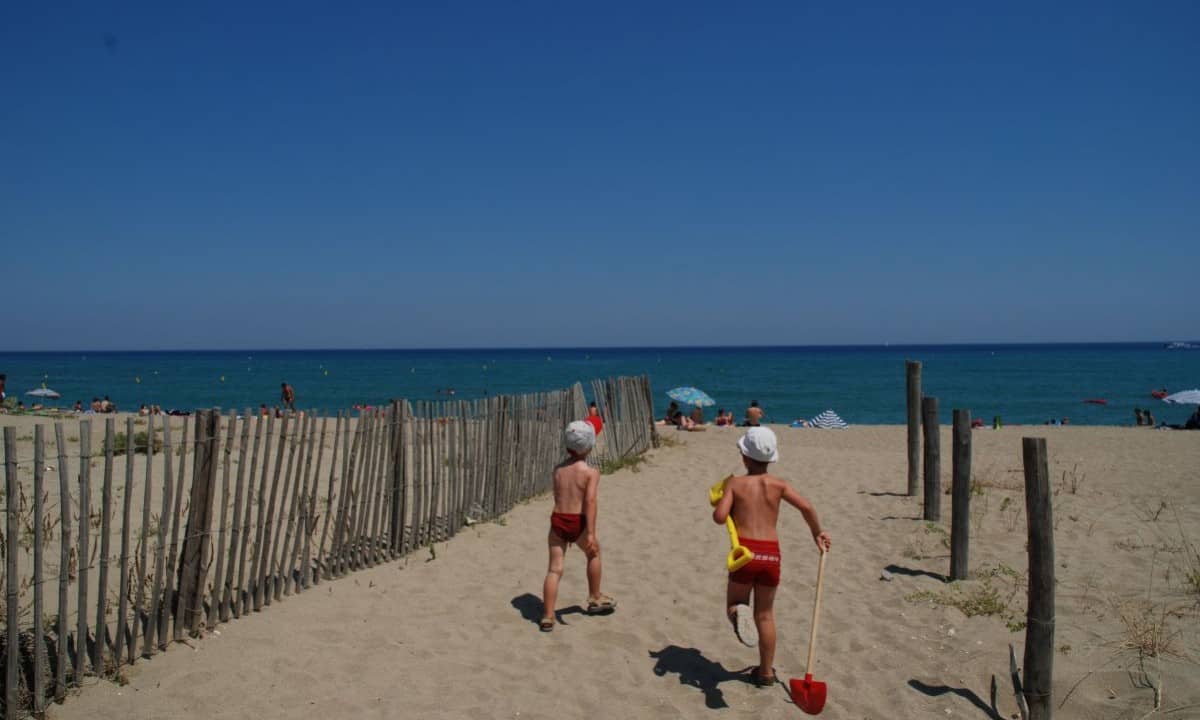 Camping-Les-Tropiques-strand Camping-Les-Tropiques-strand