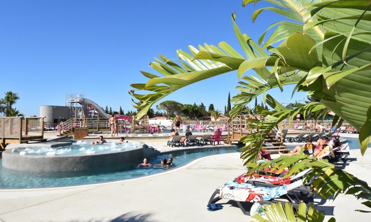 Camping-Mas-des-Lavandes-lazyriver Camping-Mas-des-Lavandes-lazyriver