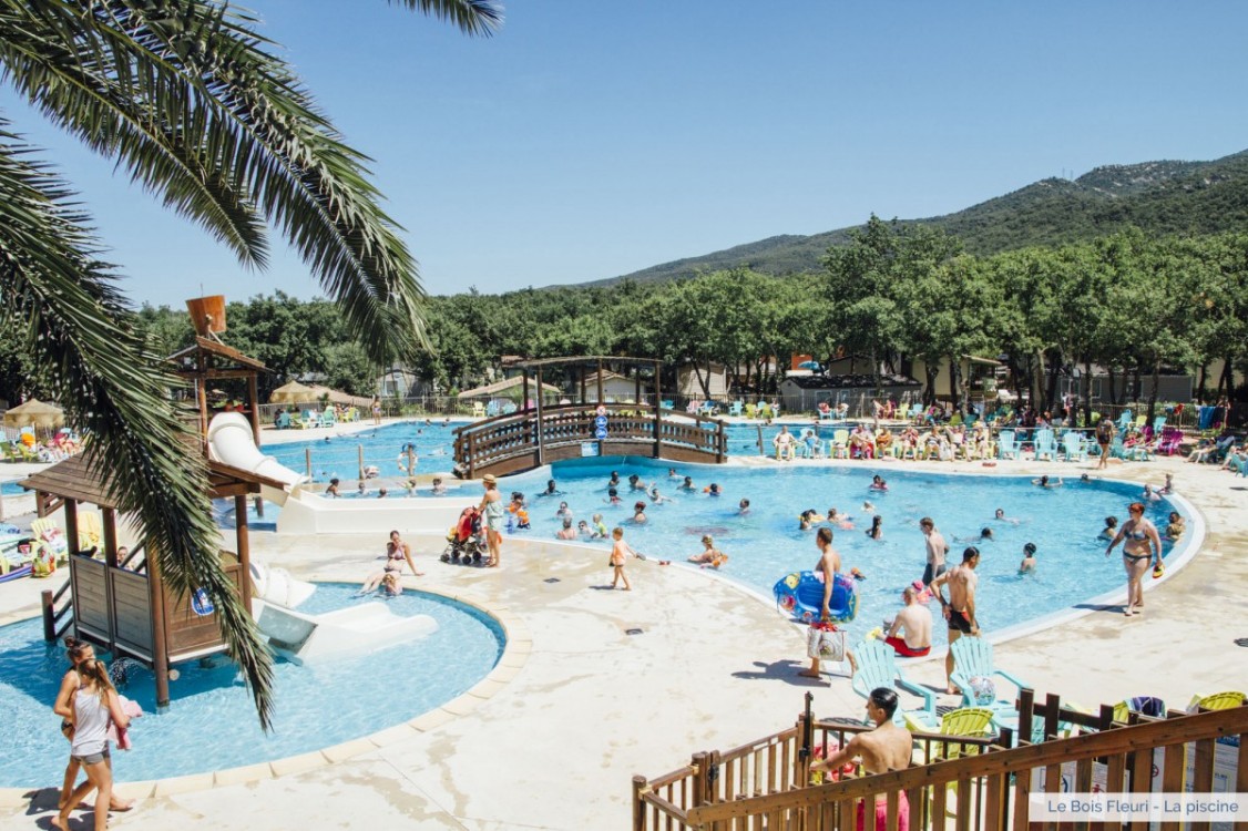 Camping-Le-Bois-Fleuri-zwembad-2 Camping-Le-Bois-Fleuri-zwembad-2