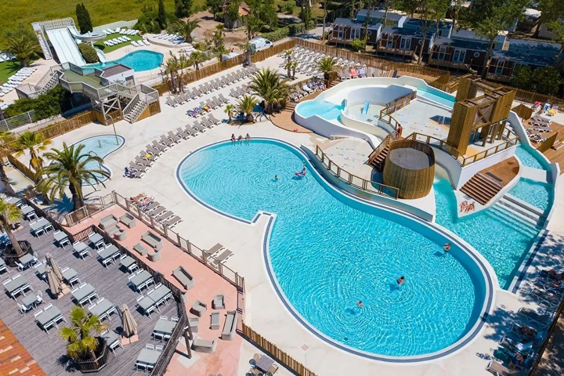 Camping-Blue-Bayou-zwembad-overzicht Camping-Blue-Bayou-zwembad-overzicht