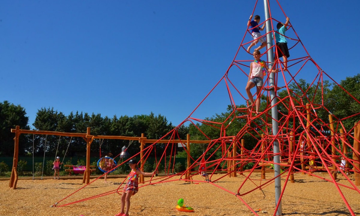 Camping-Bon-Port-Lunel-speeltuin Camping-Bon-Port-Lunel-speeltuin