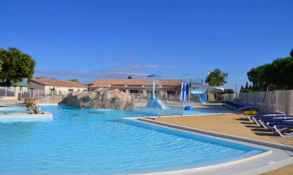 Camping-Bon-Port-Lunel-zwembad Camping-Bon-Port-Lunel-zwembad