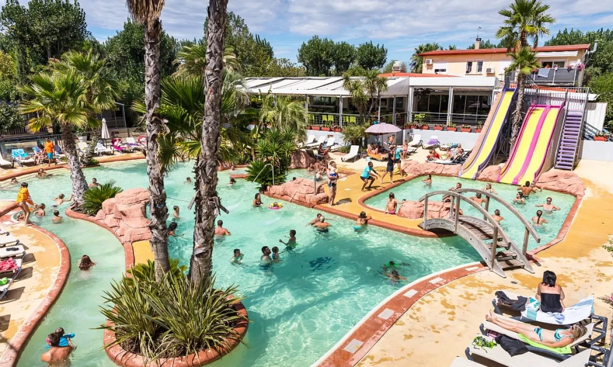 Camping-Oasis-Palavasienne-zwembad Camping-Oasis-Palavasienne-zwembad