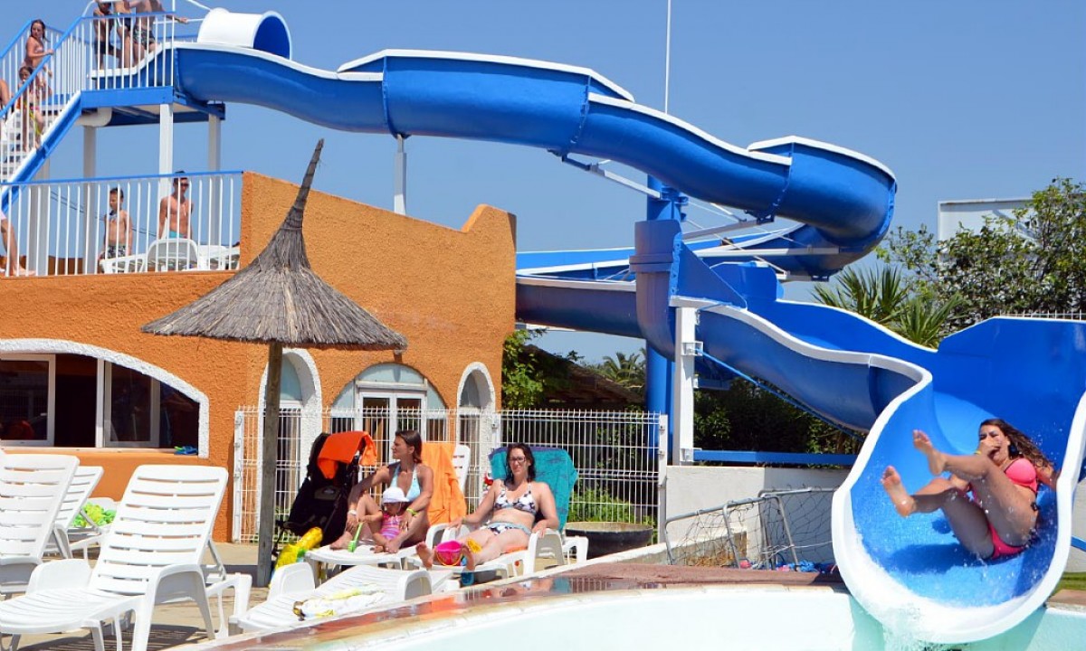 Camping-Les-Salisses-glijbaan Camping-Les-Salisses-glijbaan