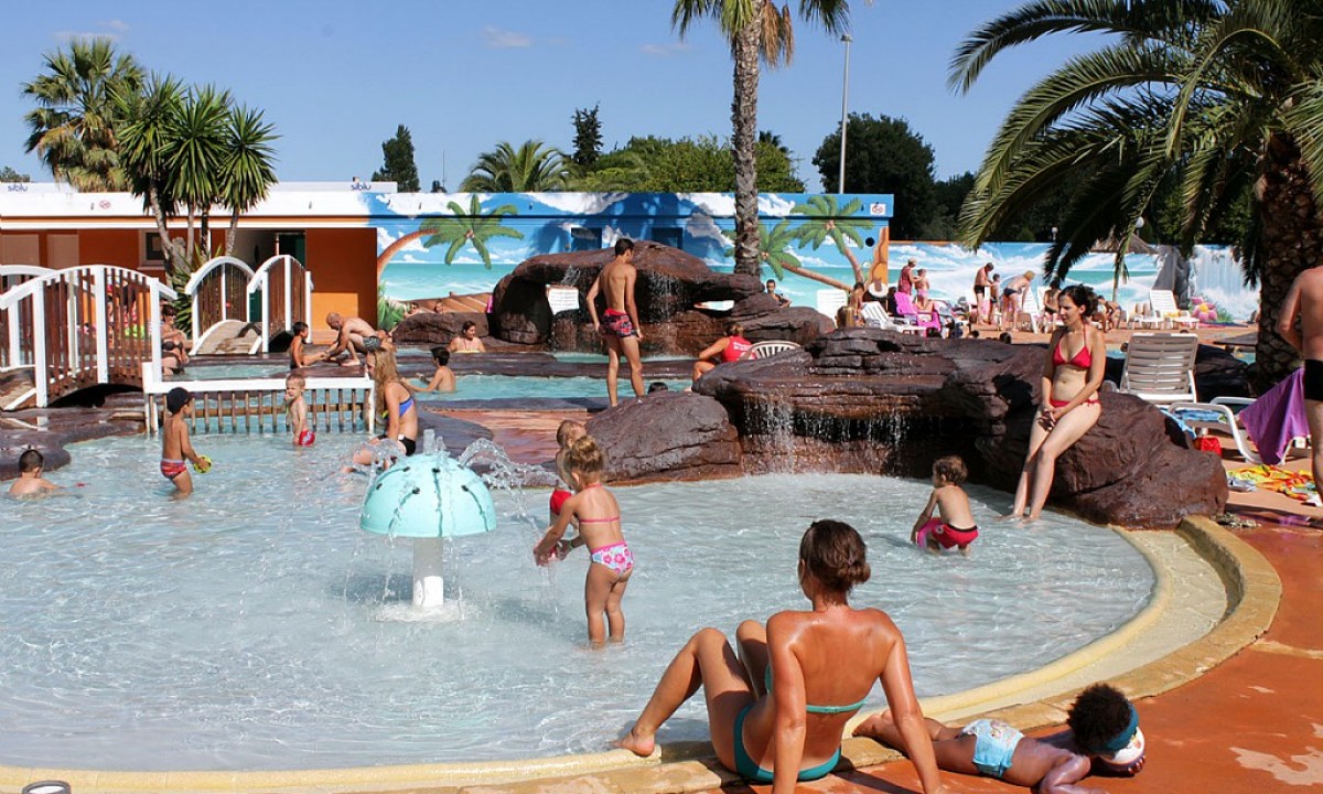Camping-Les-Salisses-peuterbad Camping-Les-Salisses-peuterbad