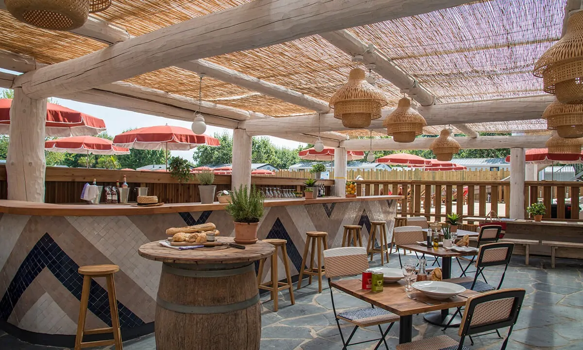 Camping-La-Plage-d-Argens-bar Camping-La-Plage-d-Argens-bar