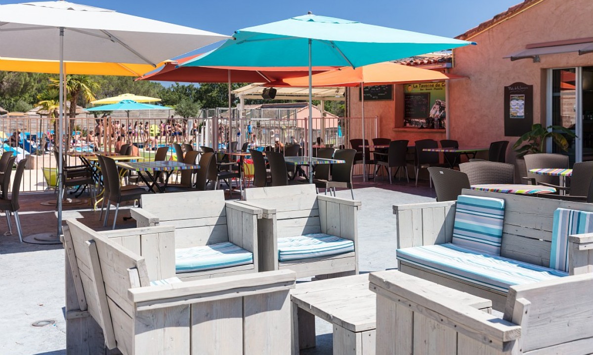 Camping-La-Bastiane-terras Camping-La-Bastiane-terras