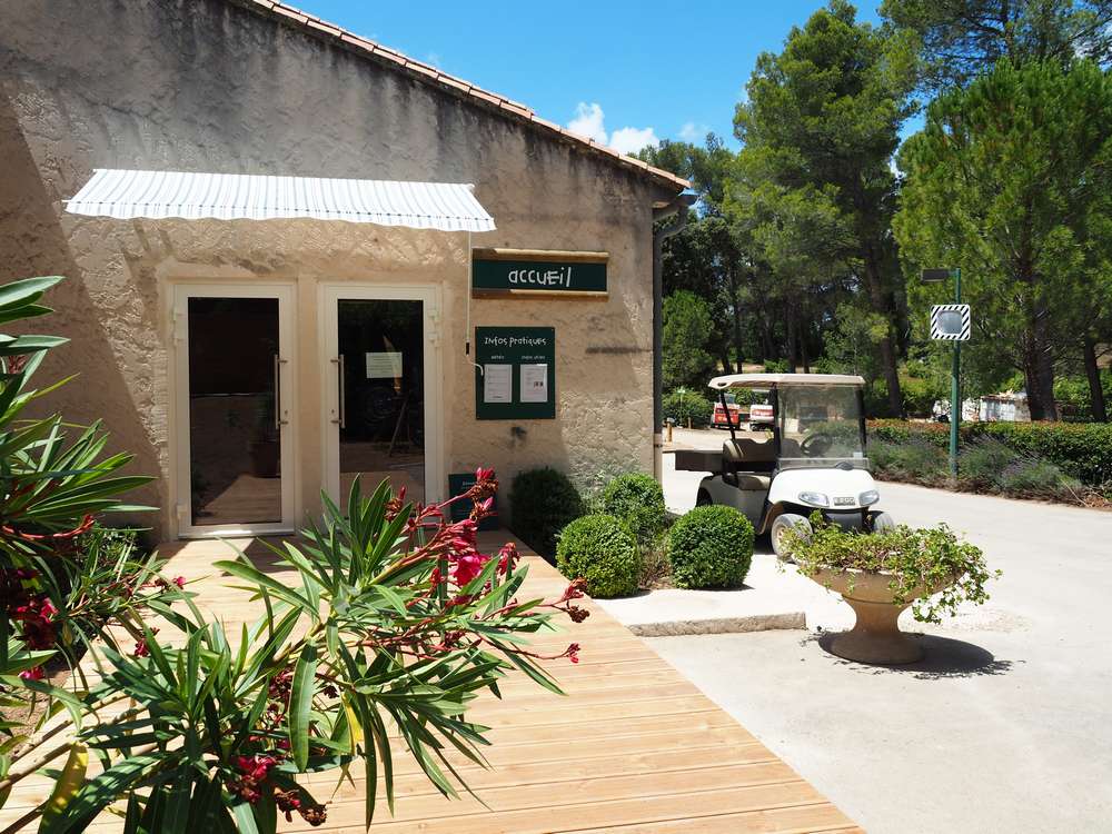 Huttopia Fontvieille campsite in Fontvieille, Provence-Alpes-Côte d'Azur, France photo 4