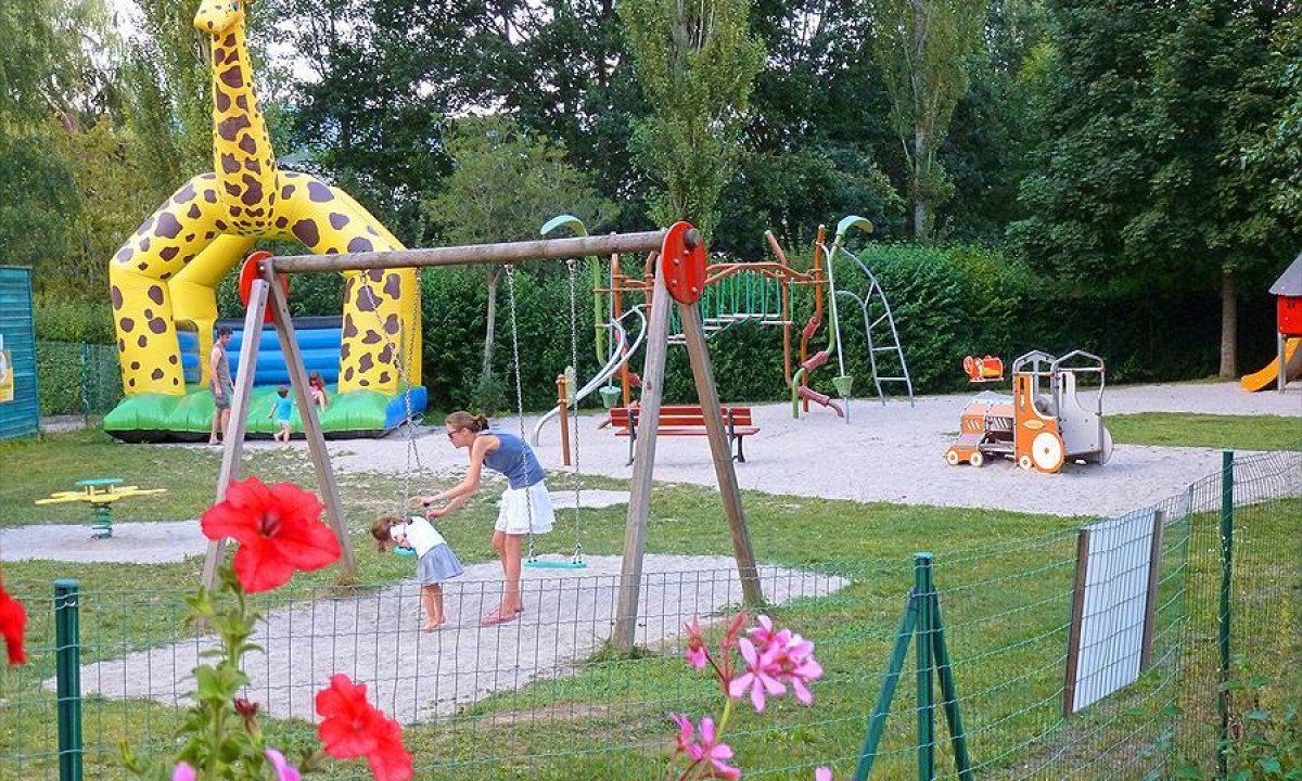 Camping Le Giessen in Bassemberg photo 5
