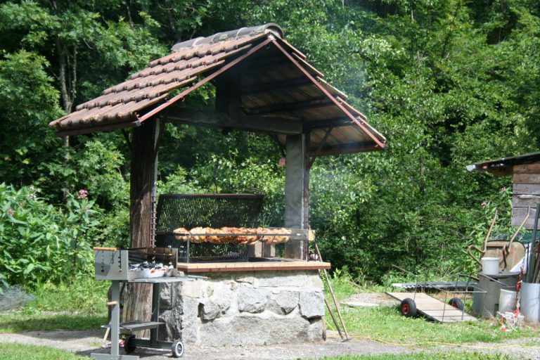 Camping la Mine d Argent BBQ 768x512