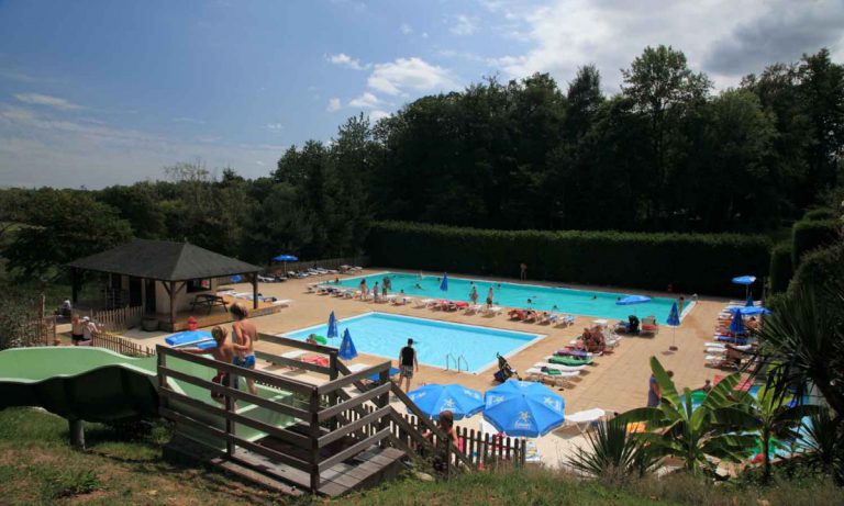 Camping Chateau le Verdoyer zwembad 768x461