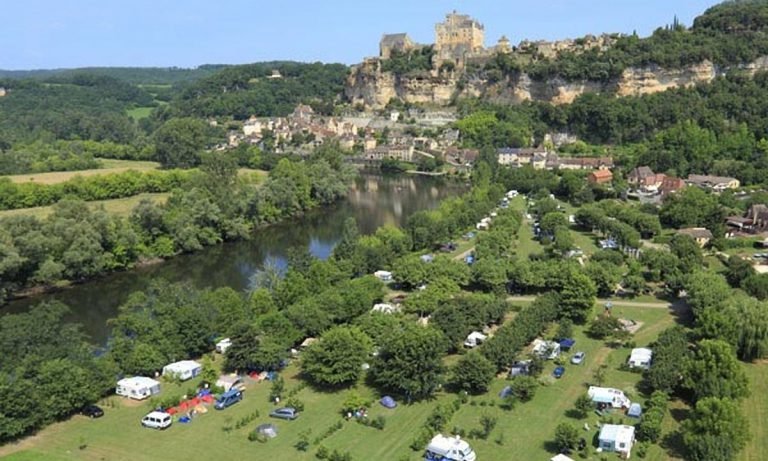 Camping Le Capeyrou Dordogne overzicht 768x461