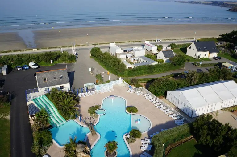 Camping Le Domaine de Ker Ys zee en strand 768x510