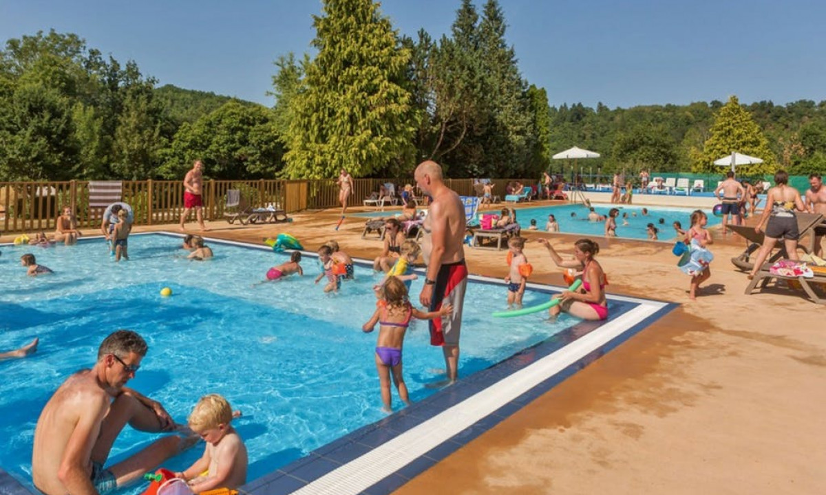 Camping Les Gorges du Chambon in Eymouthiers photo 3