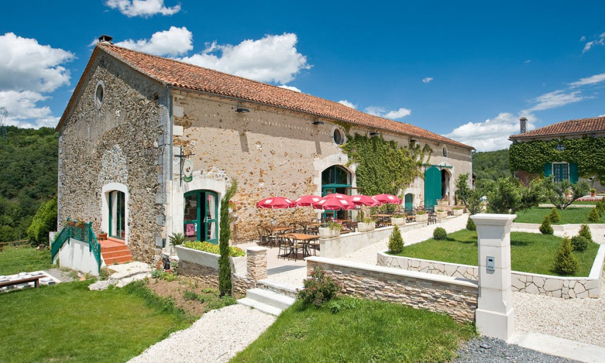 Camping Les Gorges du Chambon in Eymouthiers photo 4