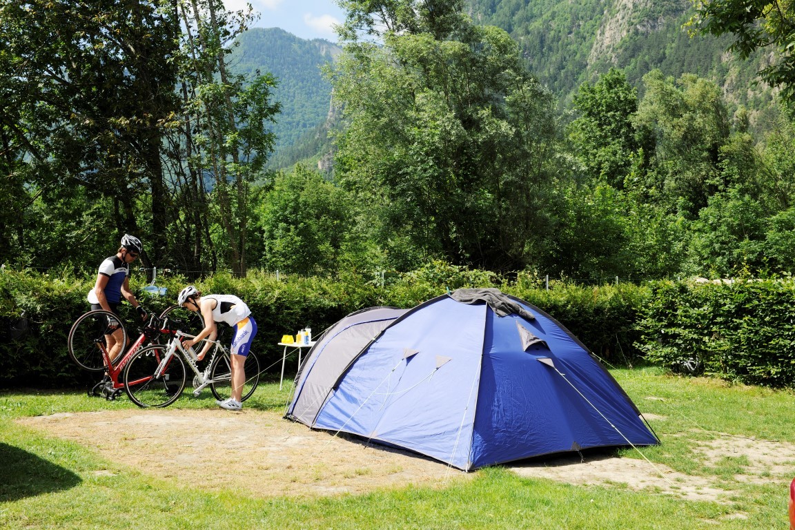 Camping Belledonne in Le Bourg-d'Oisans, Auvergne-Rhône-Alpes, France photo 2