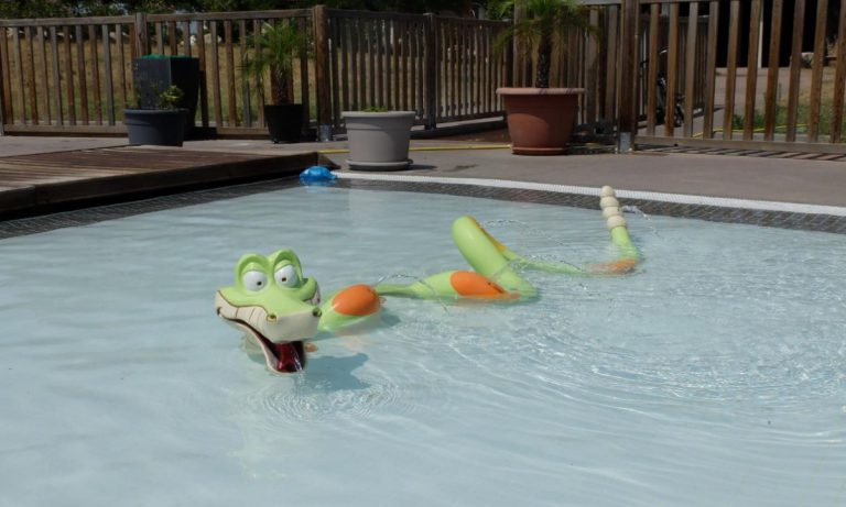 Camping L Ile des Papes waterspeeltuin 768x461