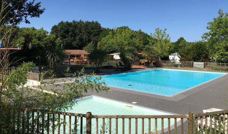 Camping La Clairière lodgetent zwembad 768x452