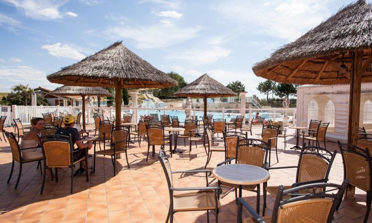 Camping Lac des 3 Vallées terras 768x461