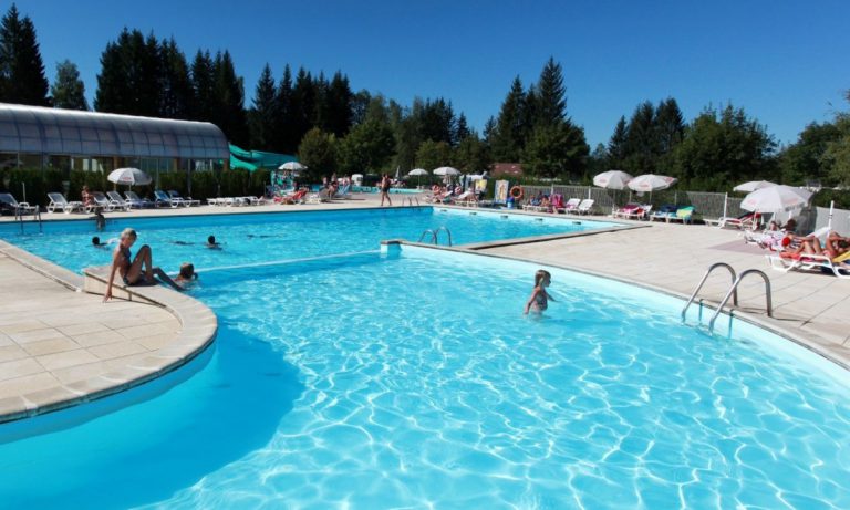 Camping Le Fayolan zwembad 768x461