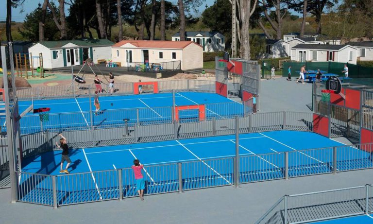 Camping Le Ranolien sportveld 768x461