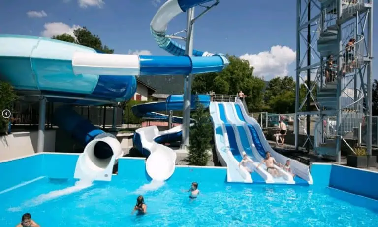 Camping Les Fontaines Lathuile glijbaan 768x461