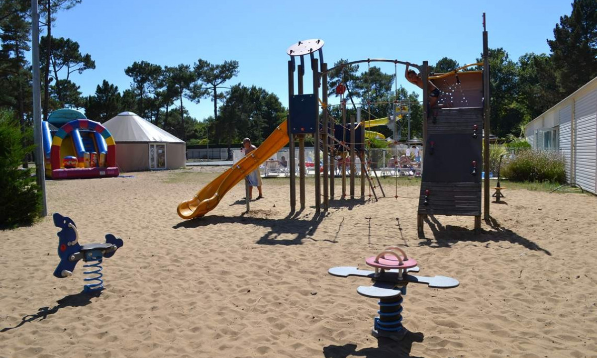 Camping Les Sables de Cordouan in Les Mathes photo 5