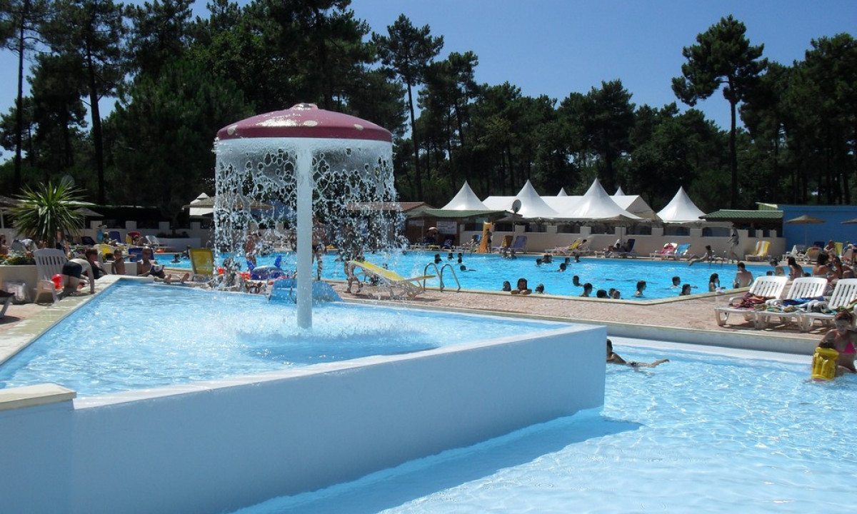 Camping Les Sables de Cordouan in Les Mathes photo 2
