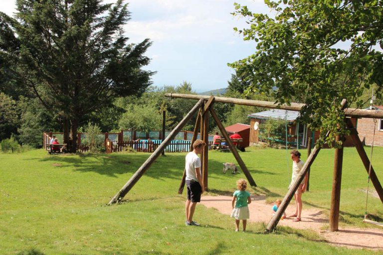 Camping Auberge les Myrtilles speeltuin 768x512