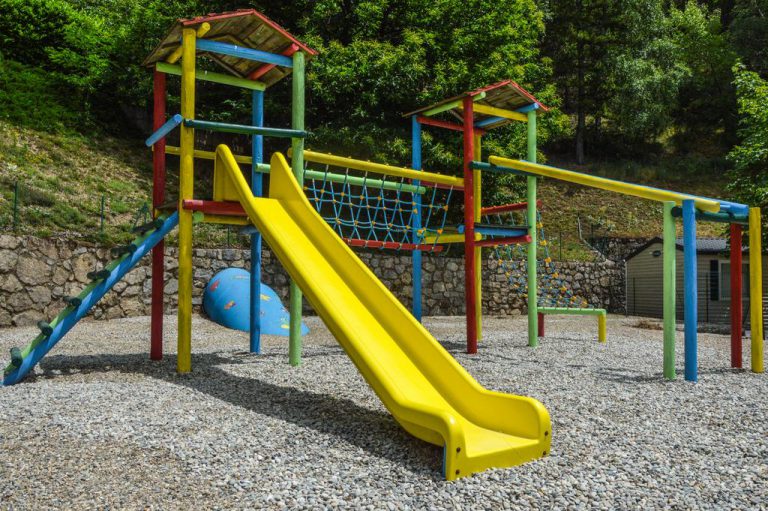 Camping Du Lac Villefort speeltuin 768x511