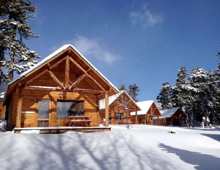 Camping Huttopia Font Romeu chalet huren wintersport 768x594