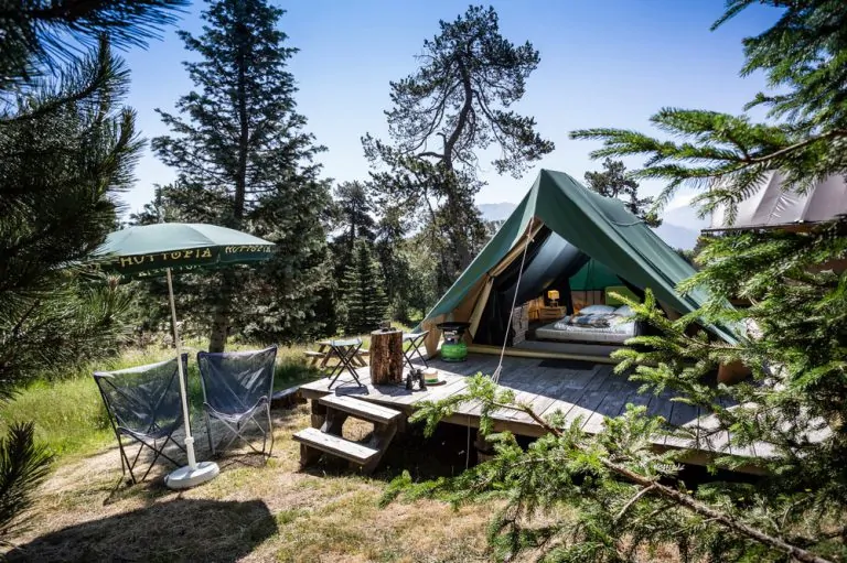 Camping Huttopia Font Romeu safaritent huren 768x511