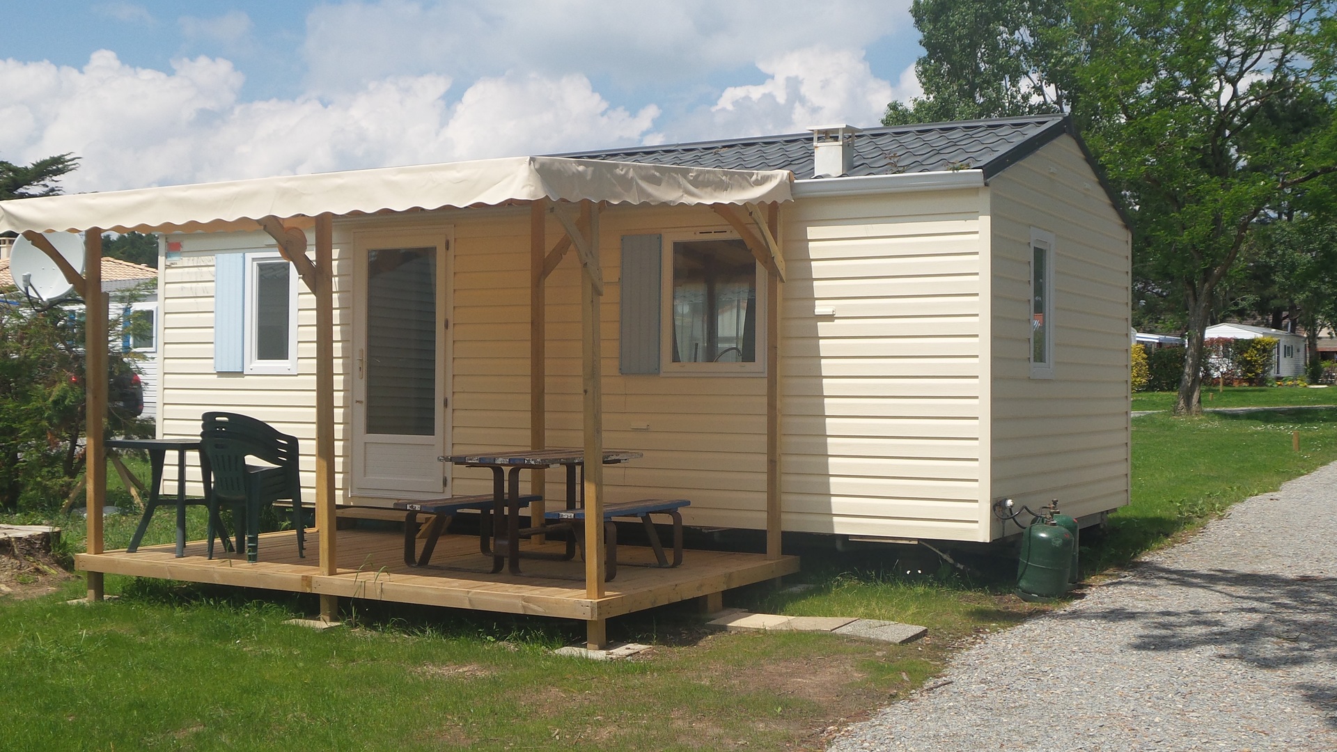 Camping du Vieux Château Tharon Plage — Campsites France.net photo 2
