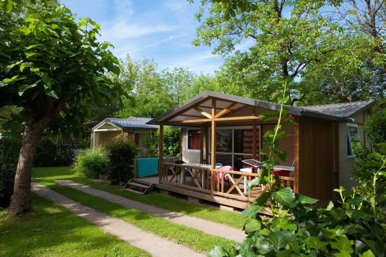 Camping Au Soleil d Oc stacarvan huren 768x512