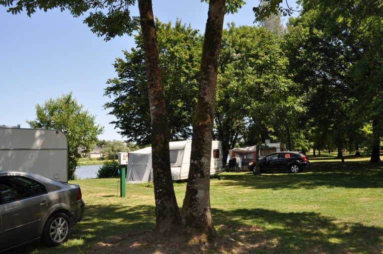 Camping des Halles staanplaats aan de Loire 768x510