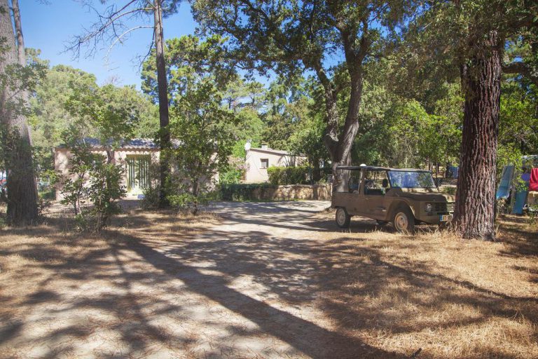 Camping Arutoli in Porto Vecchio op Corsica staanplaats 768x512