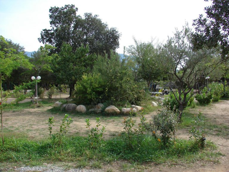 Camping E Canicce in Moltifao op Corsica staanpaats 768x576