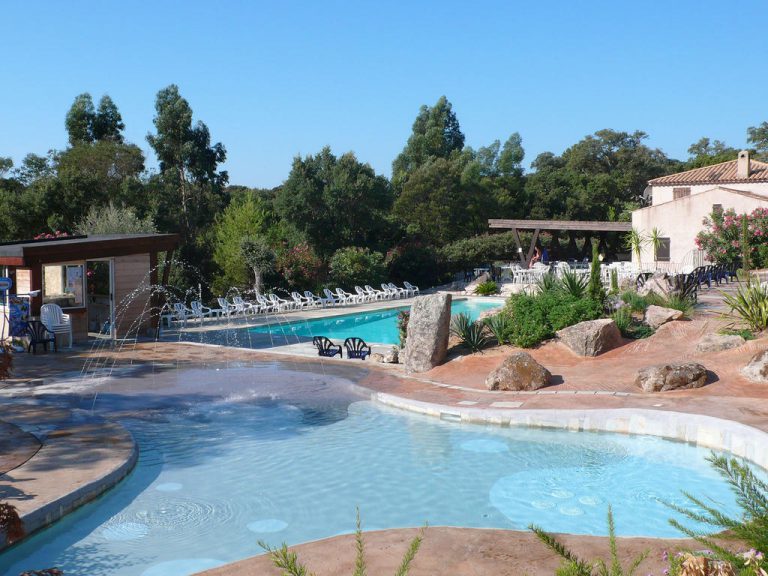 Camping La Vetta in Porto Vecchio op Corsica zwembad 768x576