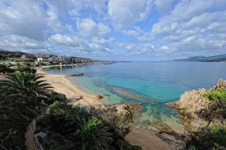 Camping U Libecciu in Olmeto op Corsica  768x510