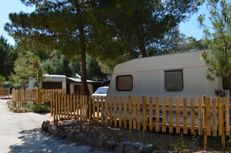 Camping U Libecciu in Olmeto op Corsica staanplaatsen 768x509