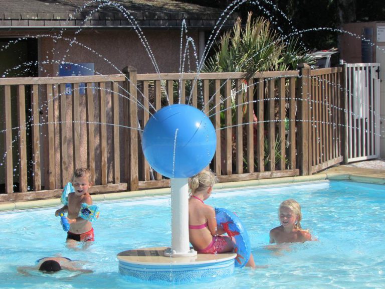 Camping Domaine de Gil Ardeche waterspeeltuin 2 768x576