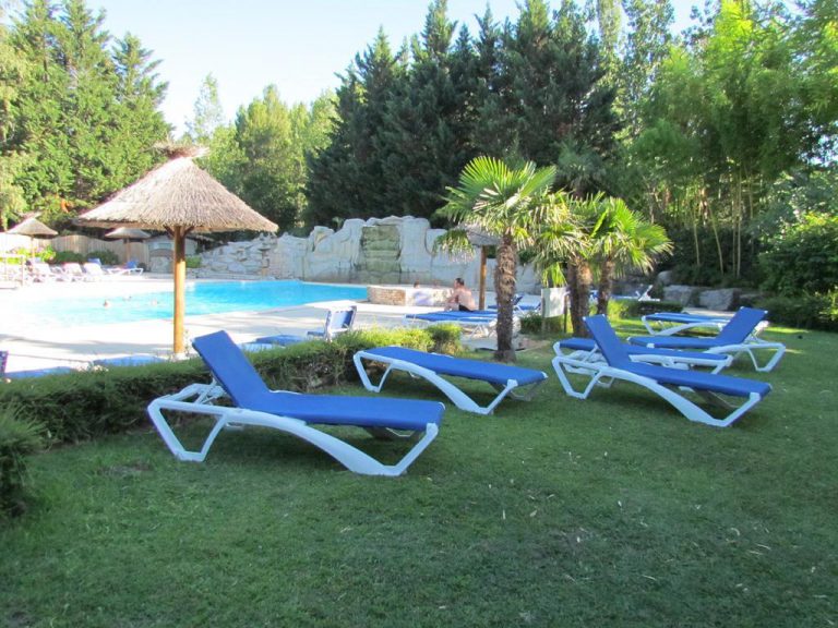 Camping Domaine de Gil Ardeche zwembad 768x576